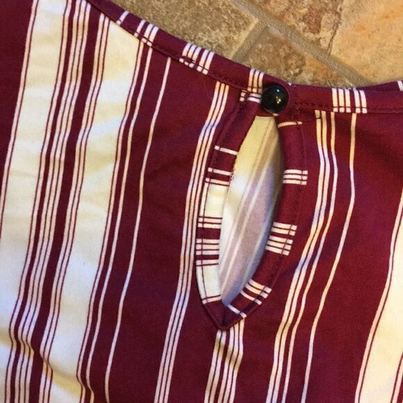 Cold-Shoulder Romper - Picture 7 of 8